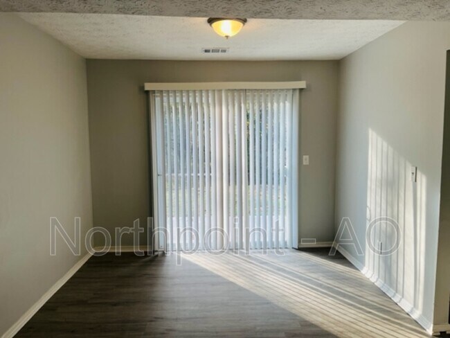 Building Photo - 4917 Brookstone Pl