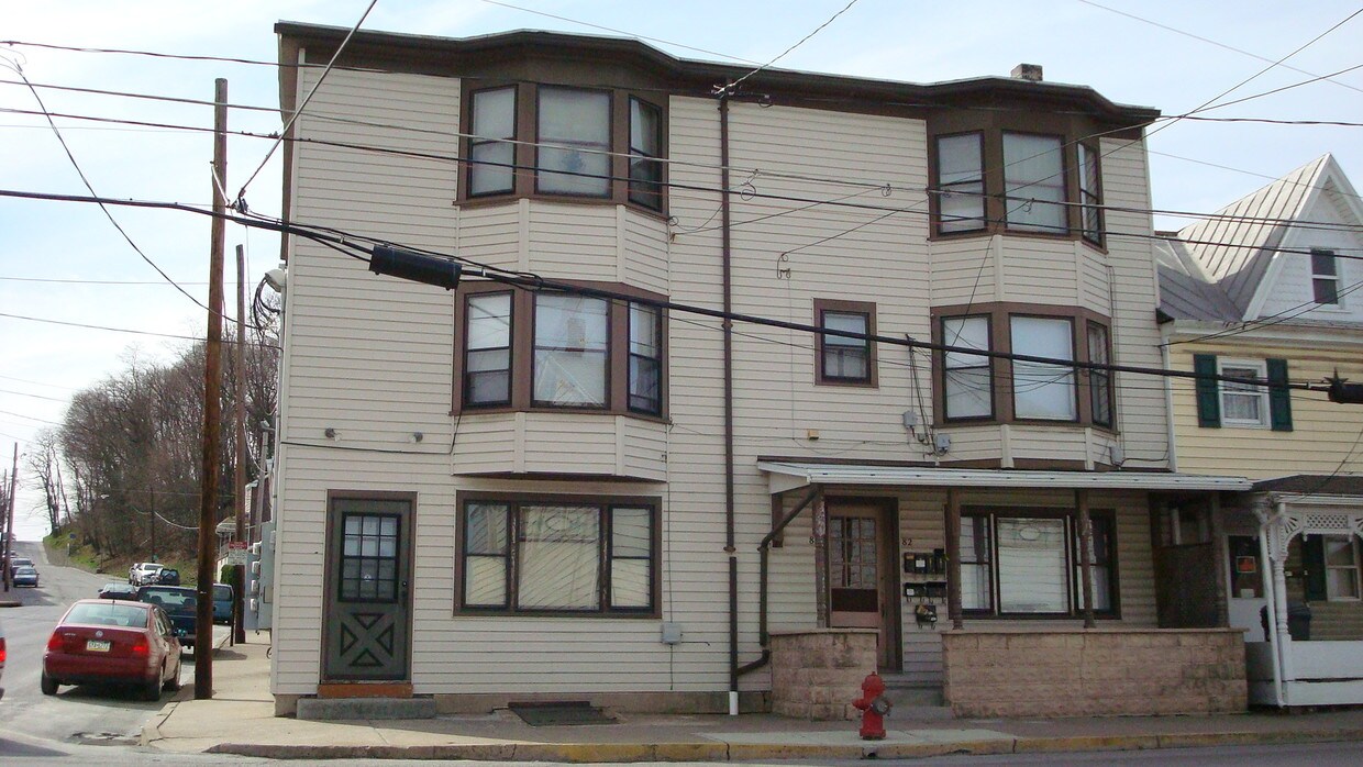 Primary Photo - 82-84 Hunter St