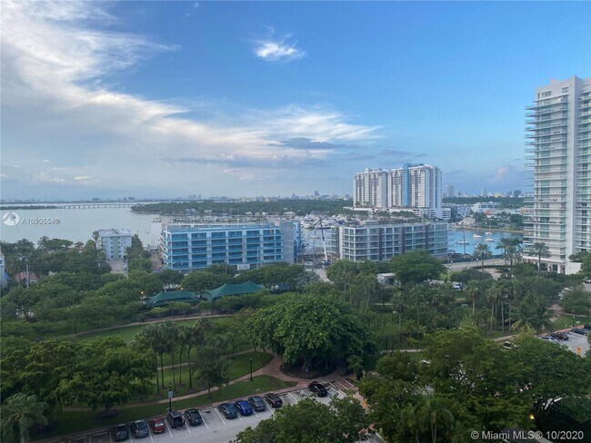 Foto del edificio - 9 Island Ave