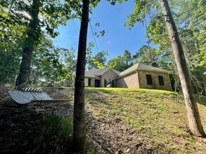 Building Photo - 119 Deer Cir