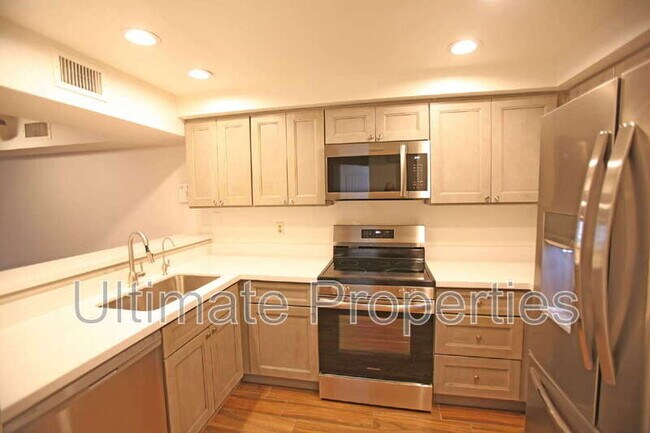 Foto del edificio - 2201 W Union Hills Dr