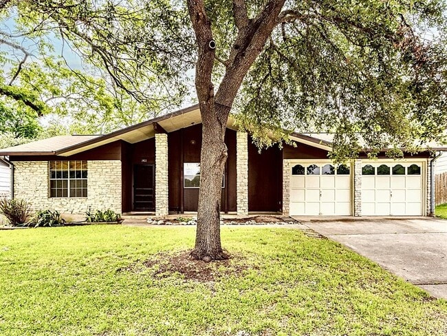 Building Photo - 1411 Desert Quail Ln