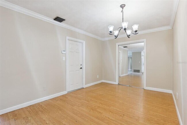 Foto del edificio - 606 Ellsworth St