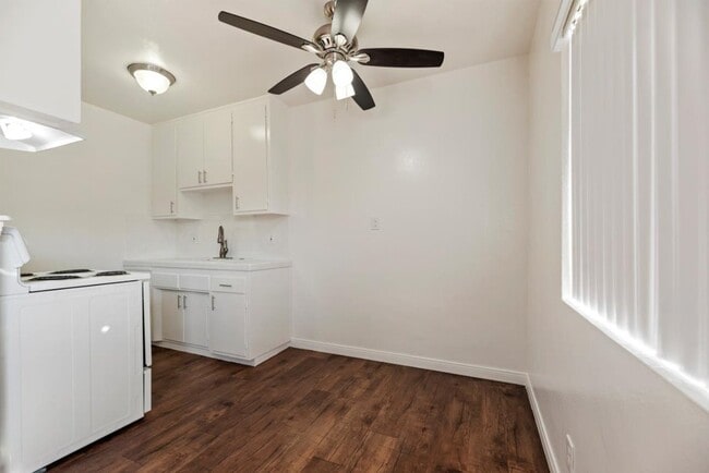 Building Photo - 16405 Cornuta Apartments