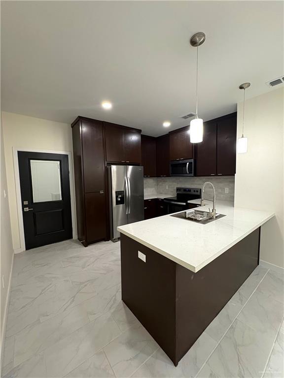 Foto del edificio - 503 Sparrow Rd
