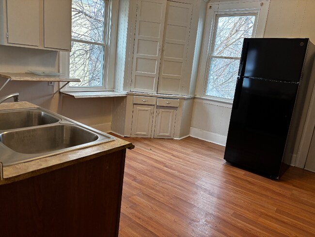 Foto del edificio - 613 Vine St