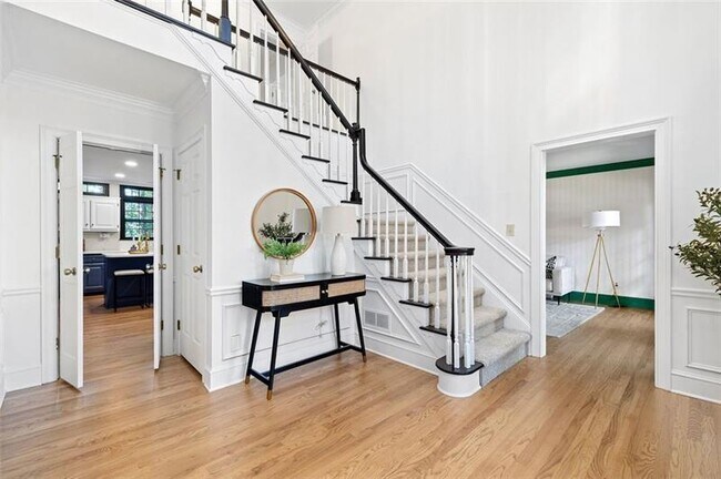 Foto del edificio - 824 Byrnwyck Rd NE