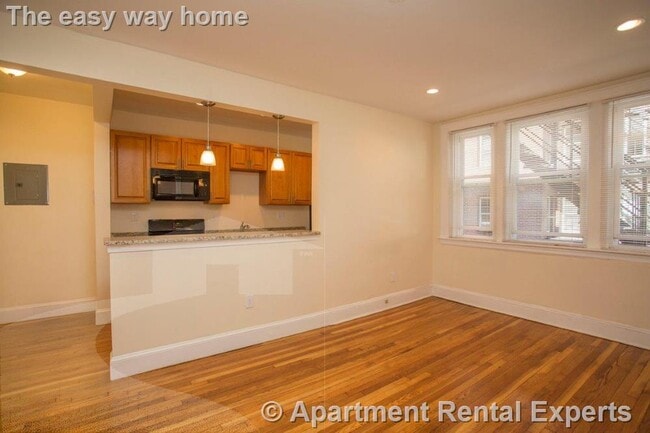 Building Photo - 136 Highland Ave