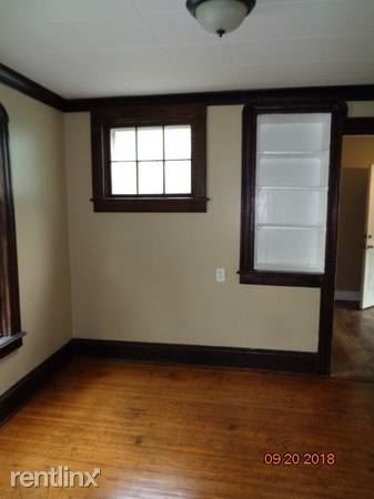 Building Photo - 4 br, 1 bath House - 12 Oriole St