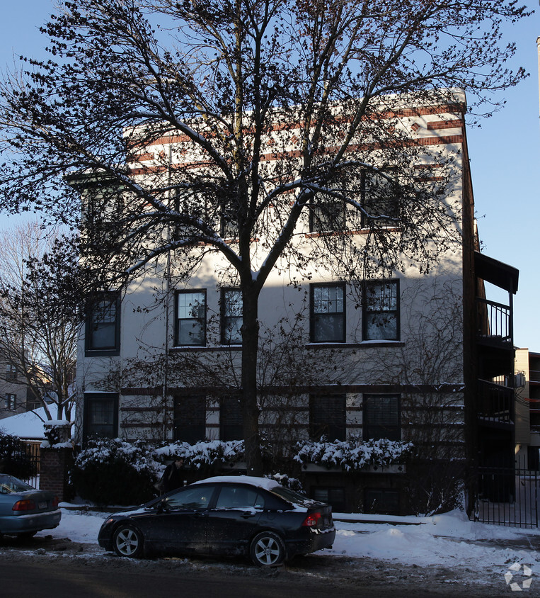 Foto del edificio - 151 Western Ave N