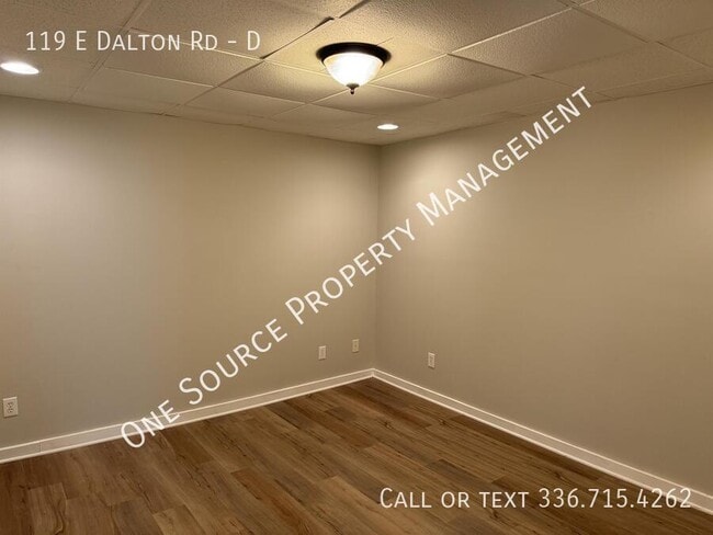 Building Photo - 119 E Dalton Rd