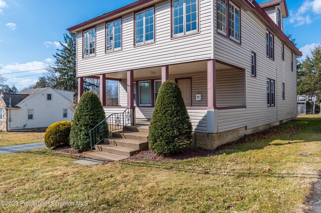 Building Photo - 517 Highland Ave