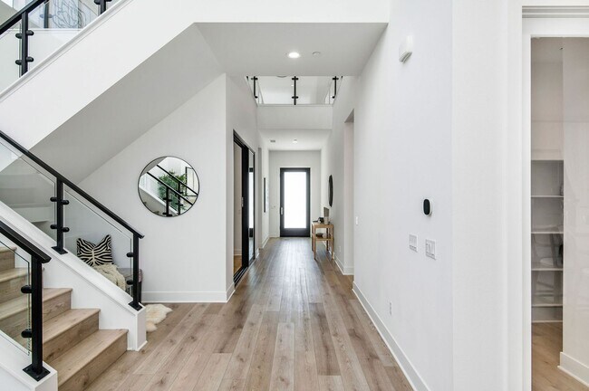 Building Photo - 20601 Overlook Ct