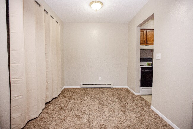 Foto del edificio - 6730 Hill Ave