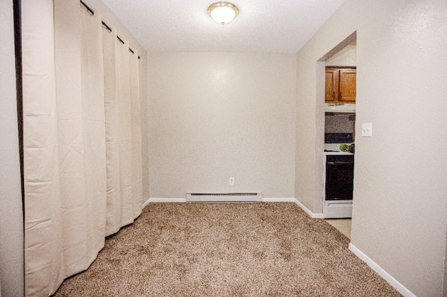 Building Photo - 6730 Hill Ave