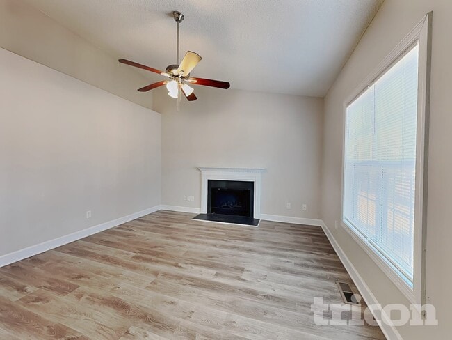 Building Photo - 812 Danley Ln