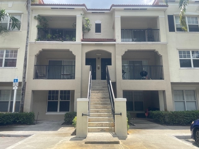 Building Photo - 5960 W Sample Rd