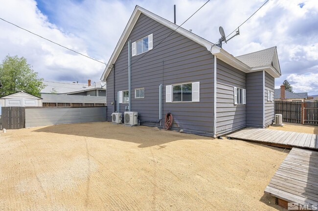 Building Photo - 401 9th St