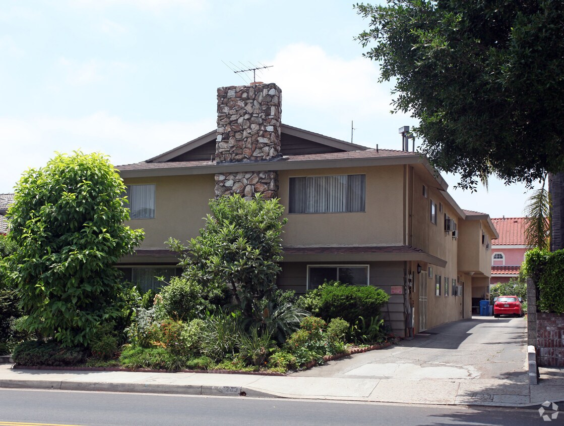 Foto del edificio - 209 S Chapel Ave