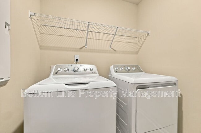 Photo - 5817 Woodlawn Drive Townhome