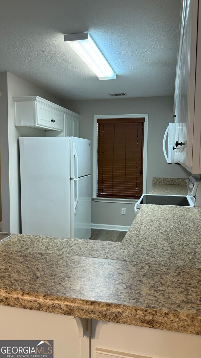 Foto del edificio - 233 Sunview Dr