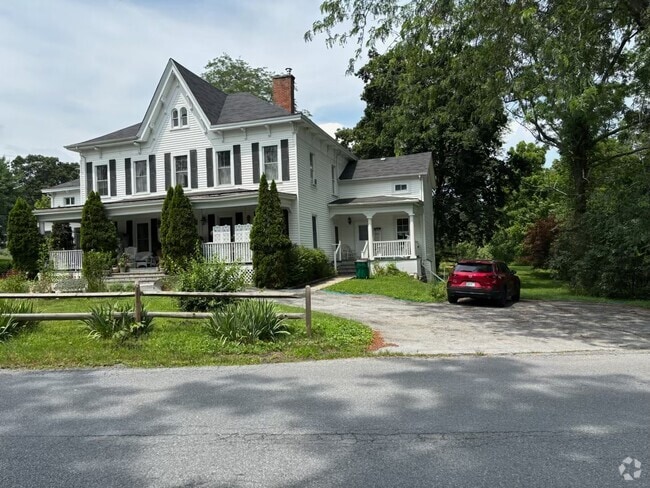 Building Photo - 650 Van Wagner Rd