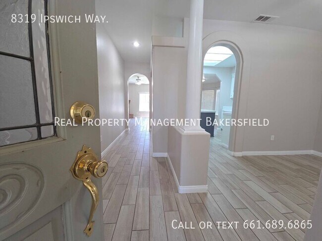 Foto del edificio - 8319 Ipswich Way