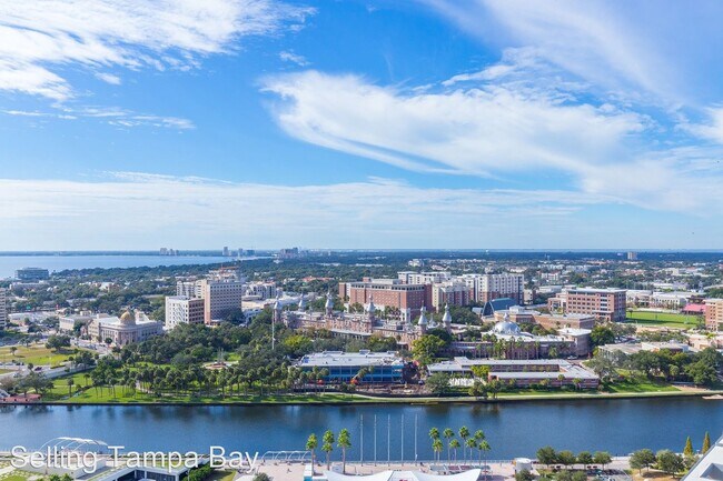 Foto del edificio - 777 N Ashley Dr