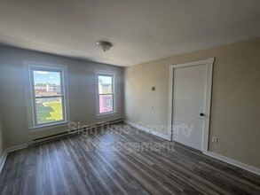 Building Photo - 44 E Washington St
