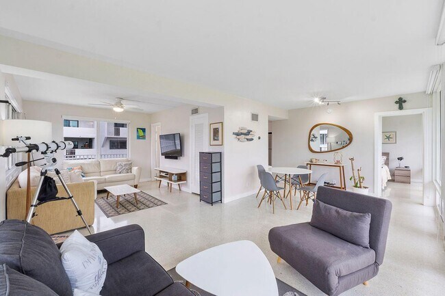 Foto del edificio - 1221 Hillsboro Mile