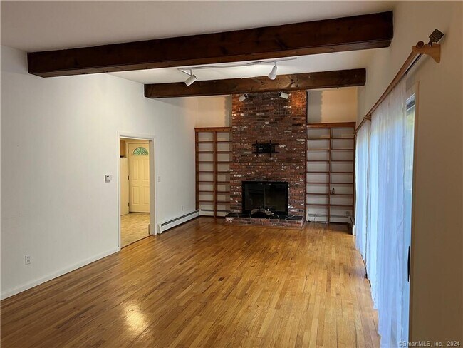 Foto del edificio - 125 Prospect Hill Rd