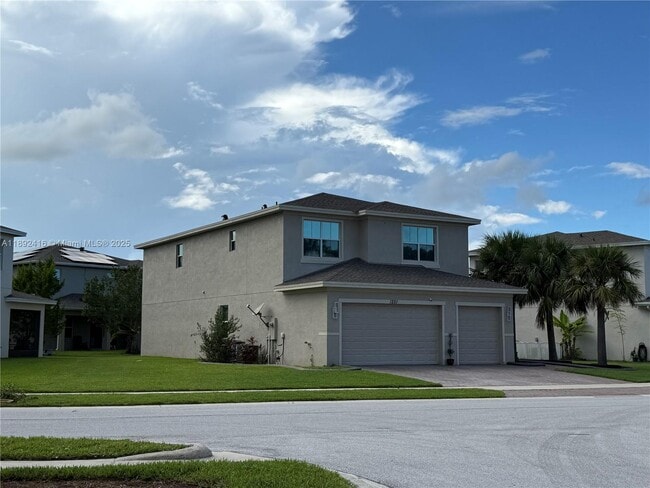Building Photo - 1201 NW Leonardo Cir