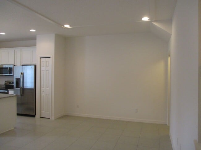 Building Photo - 3BD/2.5BA Townhome in Goldenrod Reserve in Orlando!