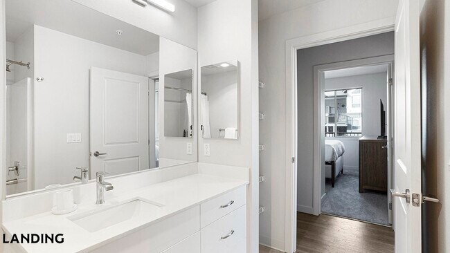 Foto del edificio - 17500 25th Ave NE
