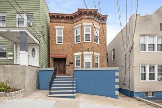 Building Photo - 1209 86th St