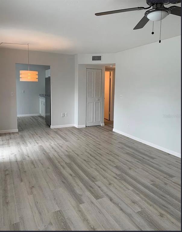 Building Photo - 4963 Viceroy St