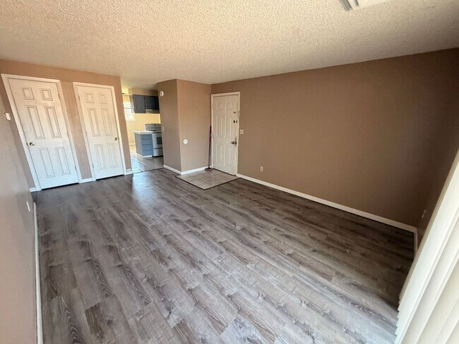 Building Photo - 4180 Bristol Ct