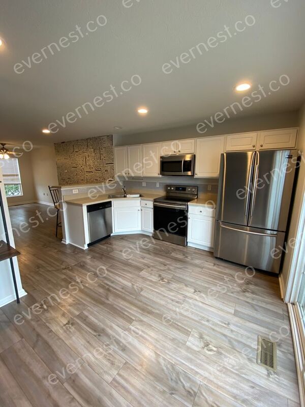 Foto del edificio - 4828 Loblolly Dr