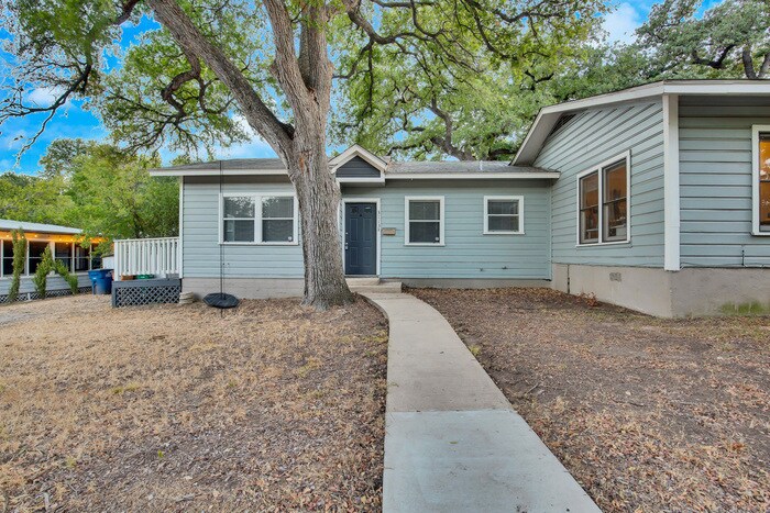 Foto principal - 3113 Robinson Ave