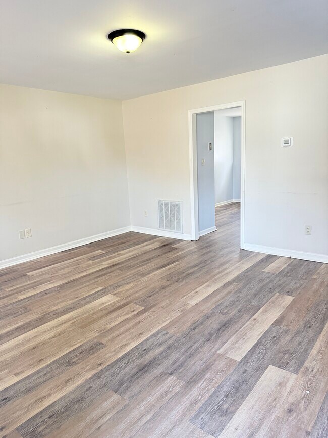 Building Photo - 1151 Alexander St