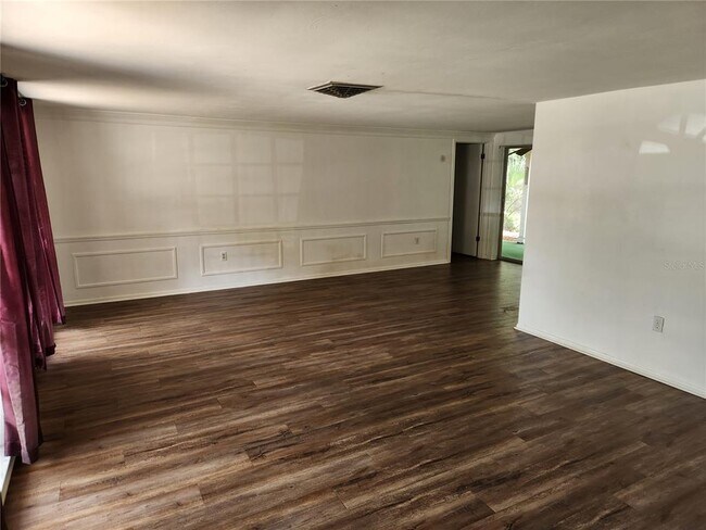 Building Photo - 8515 Arrow Head Dr