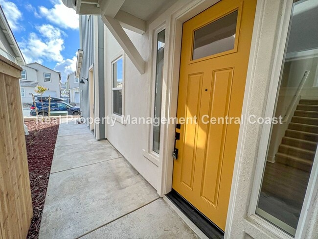 Building Photo - Spacious Home in San Luis Ranch - 4 Bed / ...