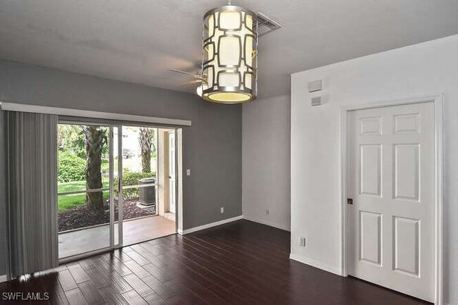 Building Photo - 10100 Poppy Hill Dr