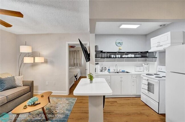 Foto del edificio - 820 NE 17th Ave