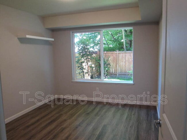 Building Photo - 8443 Delridge Wy SW