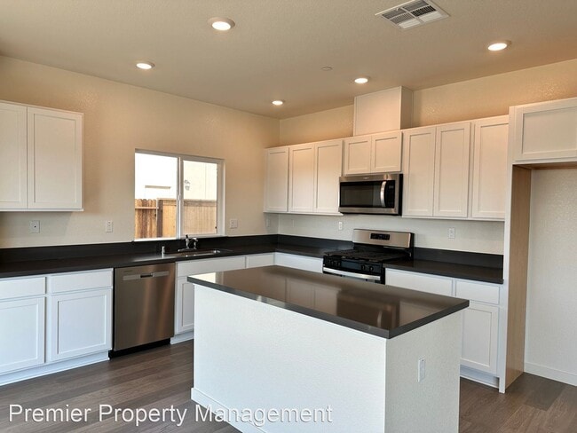 Building Photo - 4 br, 2.5 bath House - 5040 Star Dance Cir