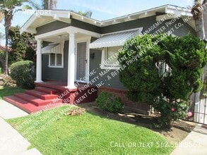 Building Photo - 234 Newport Ave