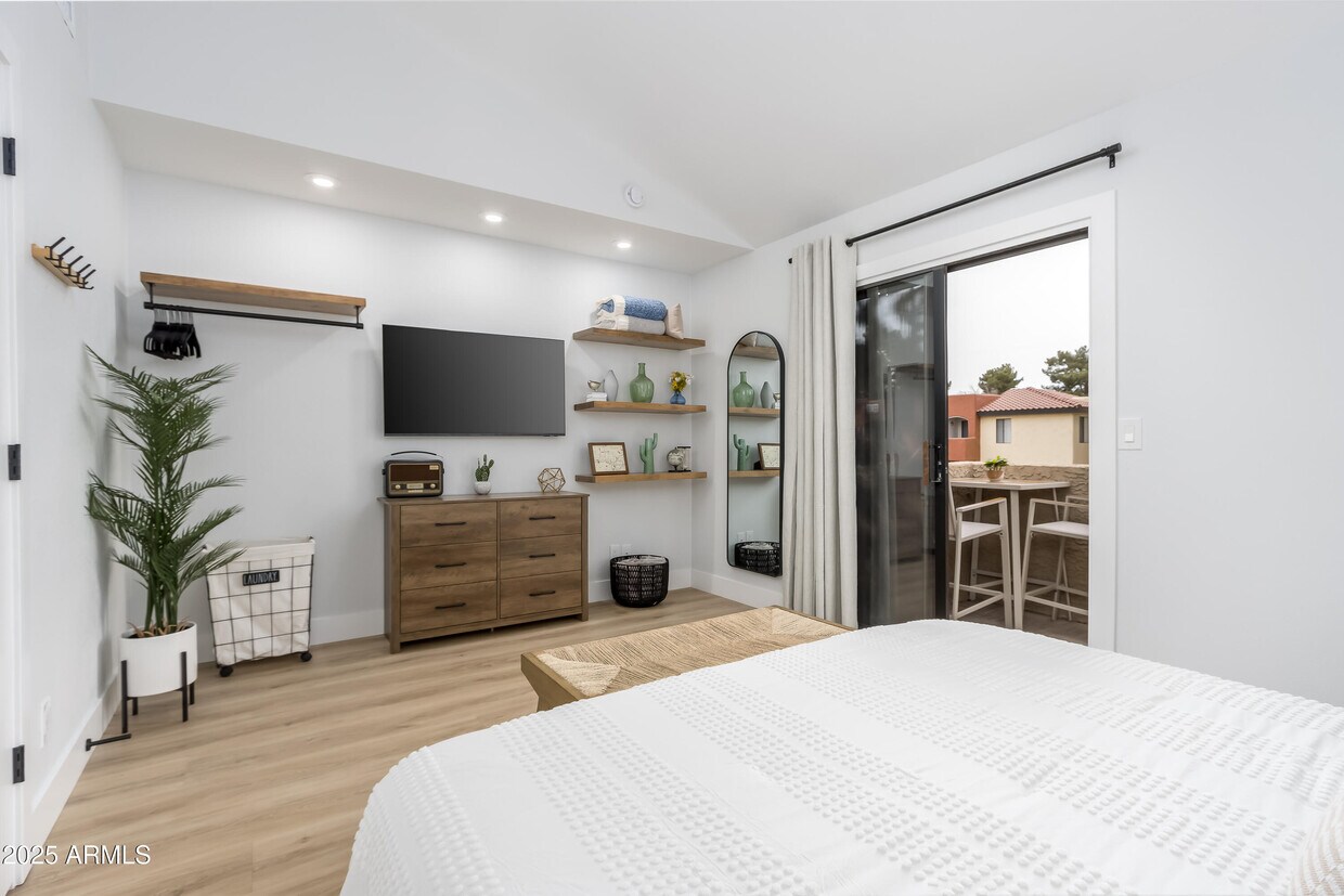 Foto principal - 5704 E Aire Libre Ave