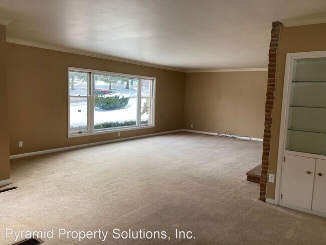 Building Photo - 3 br, 1.5 bath House - 3629 Park Ave