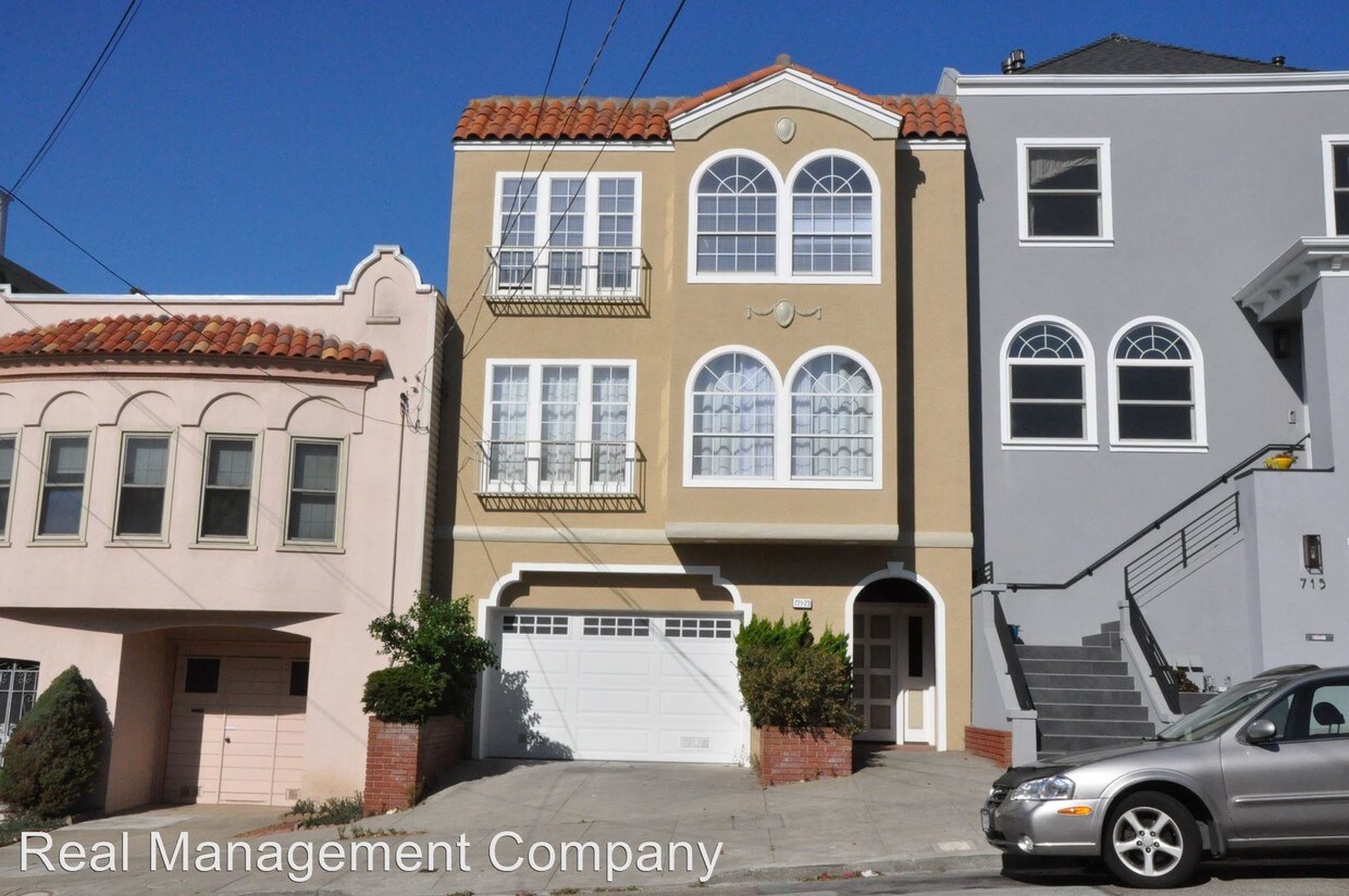 Primary Photo - 721 32nd Ave